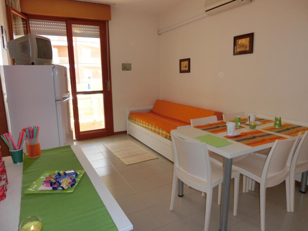 Residence Itaca Bibione Exterior foto